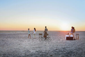 29-Sundowners-on-the-pans-scaled